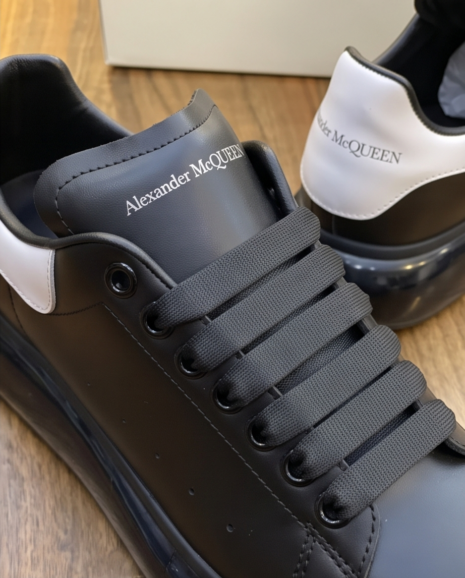 ALC&MCQ Siyah Şeffaf Taban Sneaker – Görsel 4